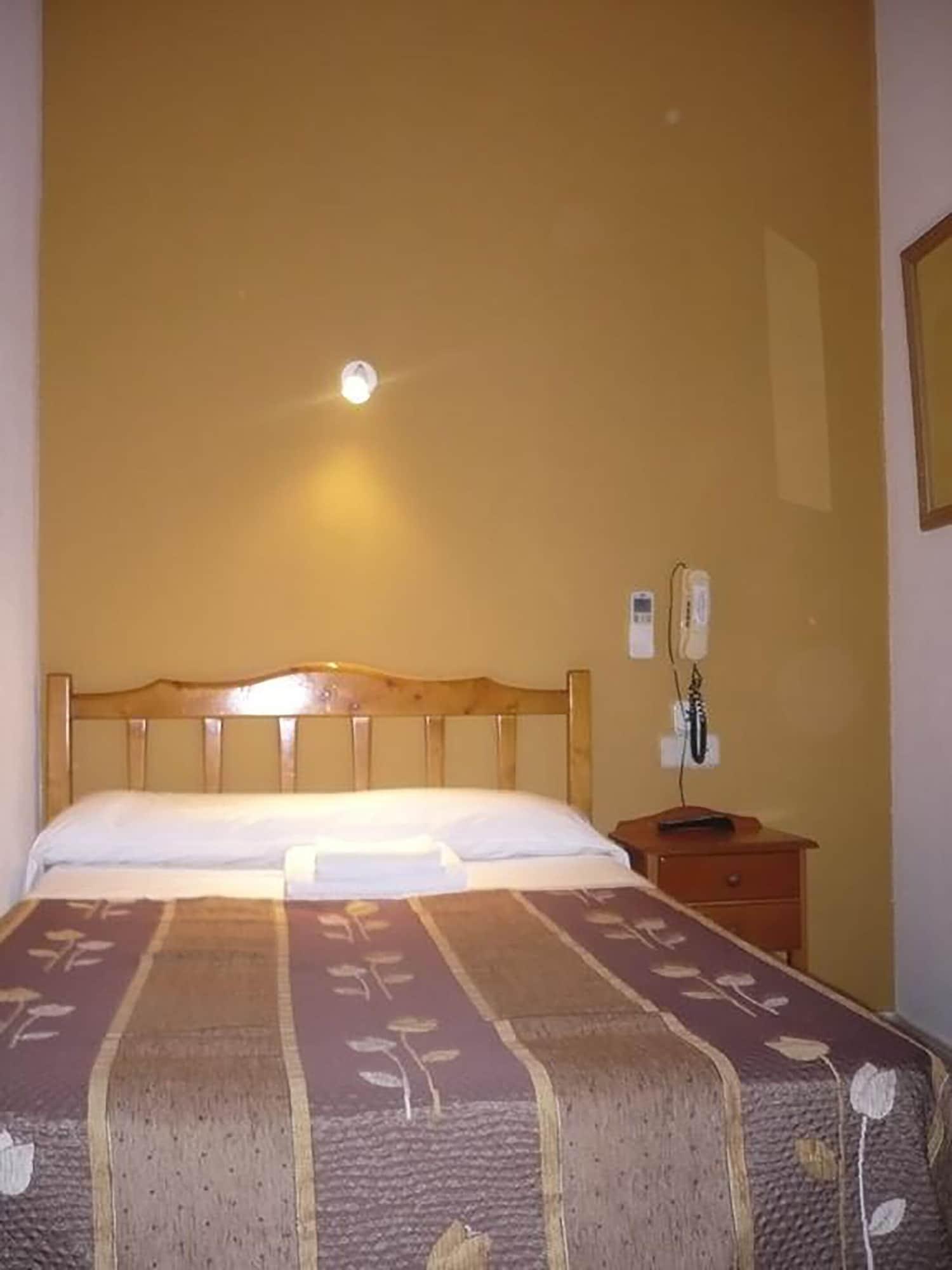 Hostal Fuencarral Kryse Мадрид Екстериор снимка