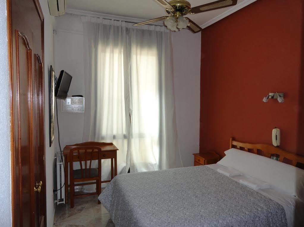 Hostal Fuencarral Kryse Мадрид Екстериор снимка