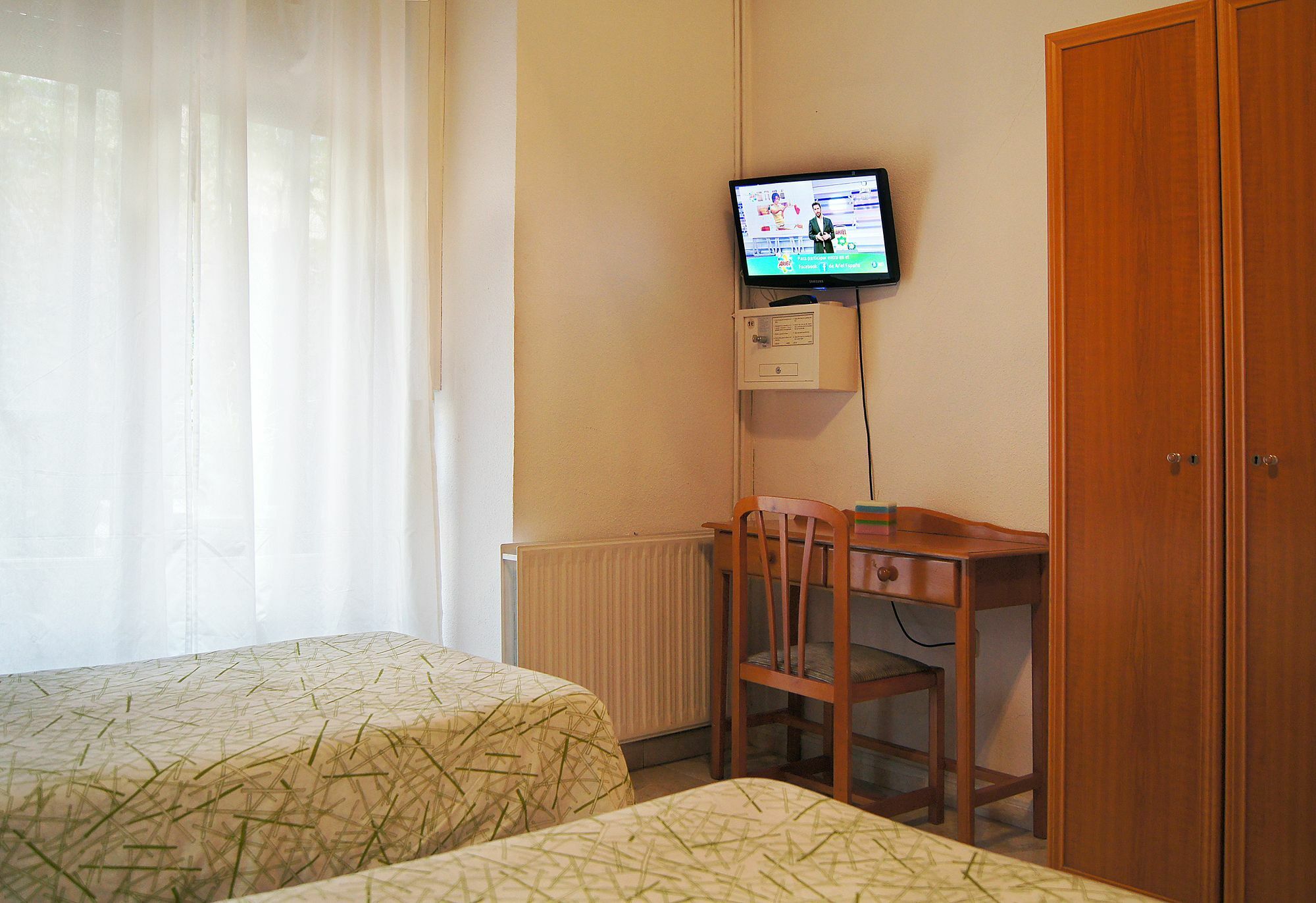 Hostal Fuencarral Kryse Мадрид Екстериор снимка